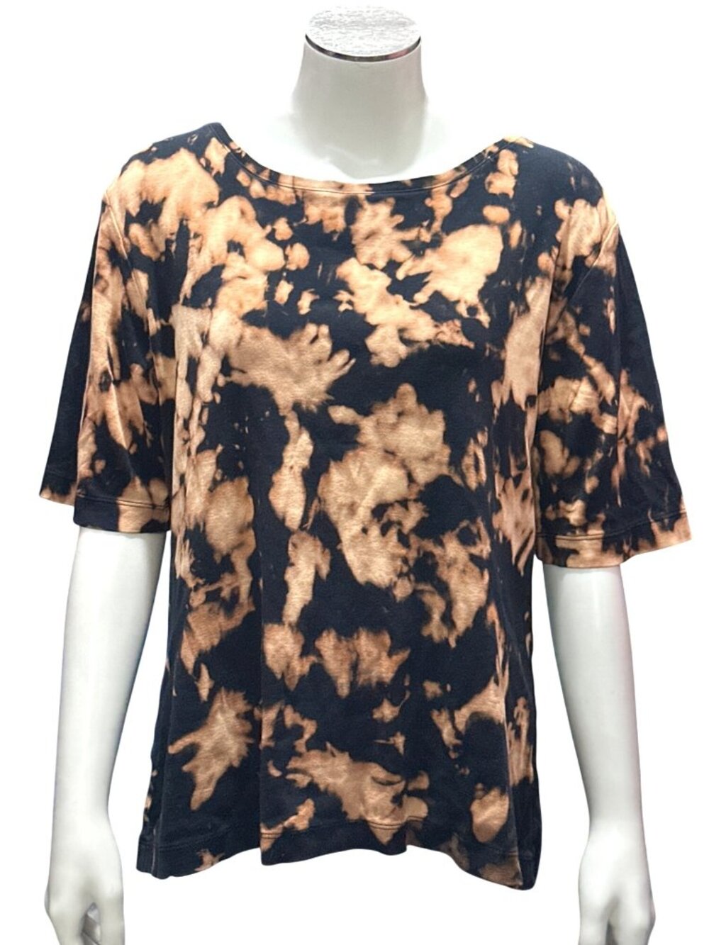 Chicos Size 2 Black Orange Tie Dye Tunic Top Boat Neck Short Sleeve Casual